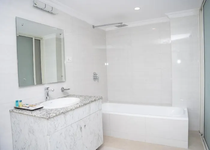 Drishya Hotel 3*