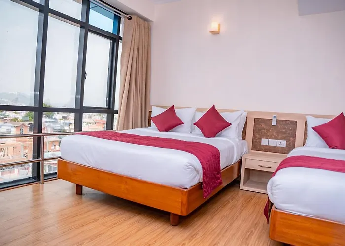 Hotel Drishya 3*