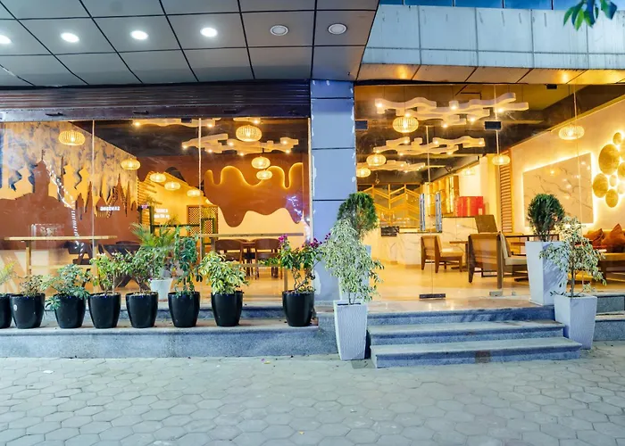 Drishya Hotel 3*