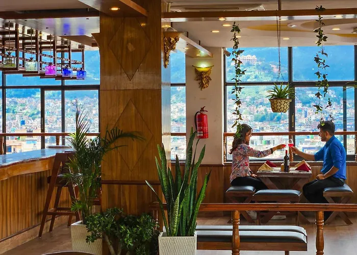 Hotel Drishya 3*